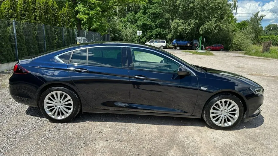 OPEL Insignia -