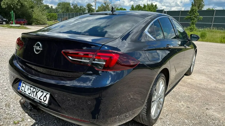OPEL Insignia -