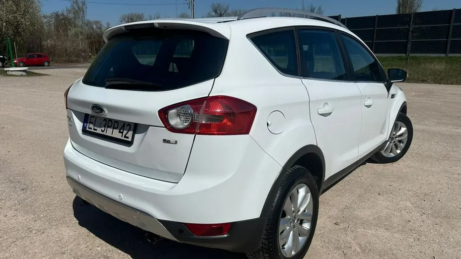 FORD Kuga -