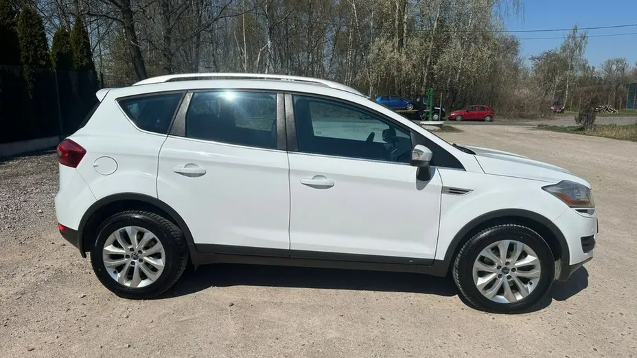 FORD Kuga -