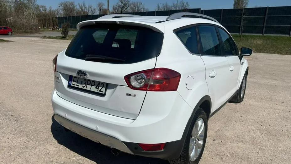 FORD Kuga -