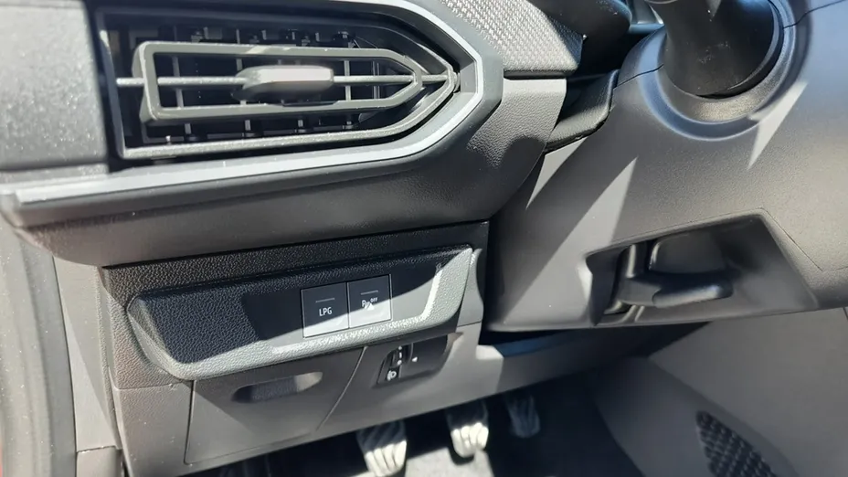 DACIA Sandero -