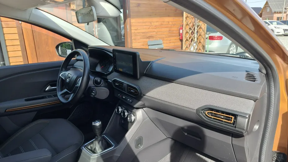 DACIA Sandero -