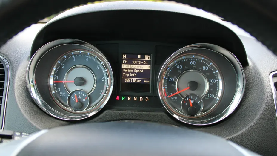 CHRYSLER Town & Country -