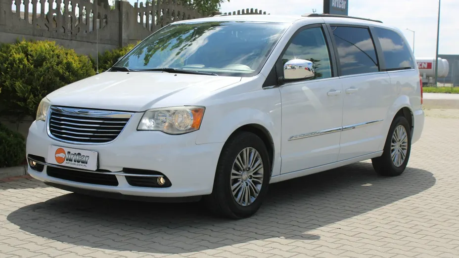 CHRYSLER Town & Country -