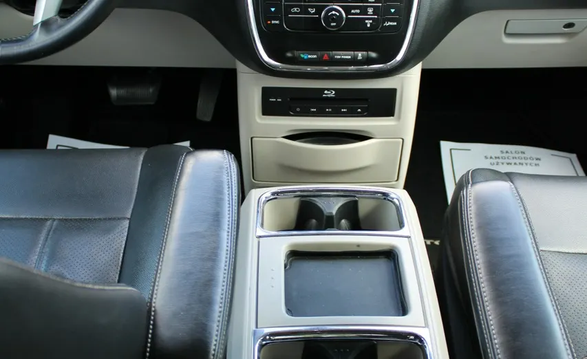 CHRYSLER Town & Country -