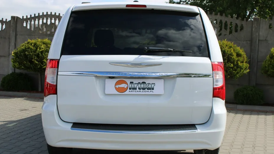 CHRYSLER Town & Country -