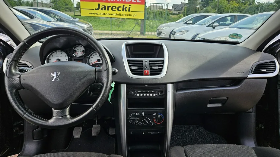 PEUGEOT 207 -