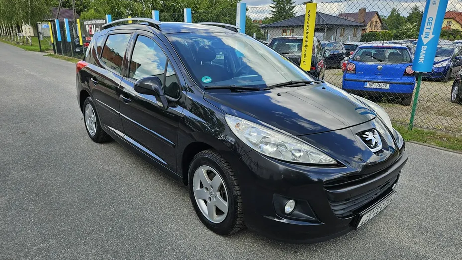 PEUGEOT 207 -
