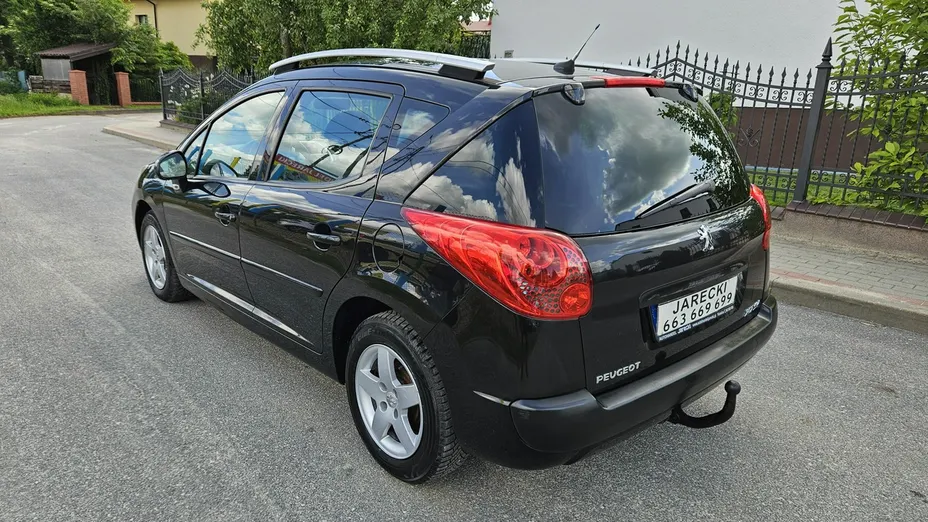 PEUGEOT 207 -
