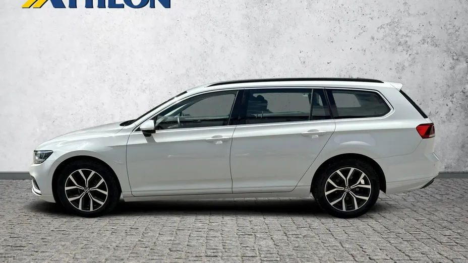VOLKSWAGEN Passat -