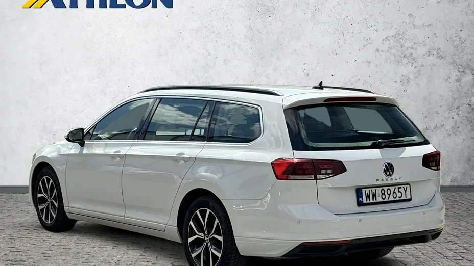 VOLKSWAGEN Passat -