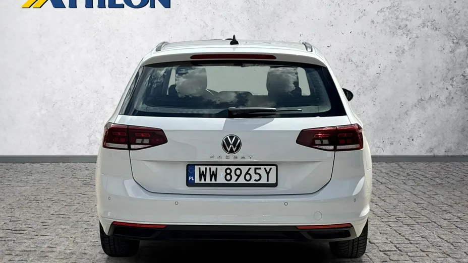 VOLKSWAGEN Passat -
