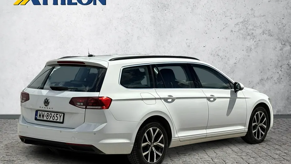 VOLKSWAGEN Passat -