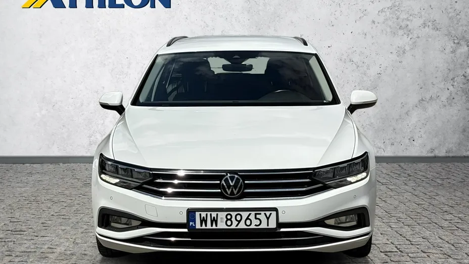 VOLKSWAGEN Passat -