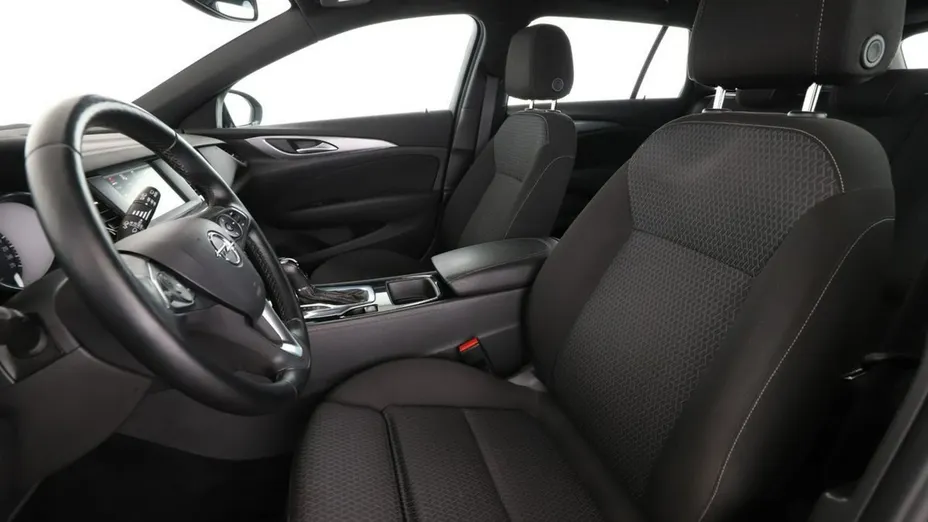 OPEL Insignia -