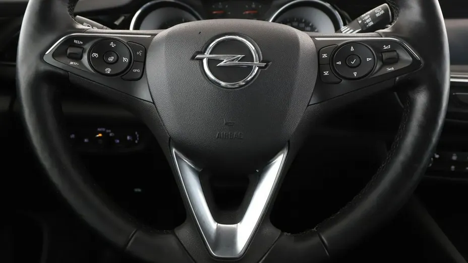 OPEL Insignia -