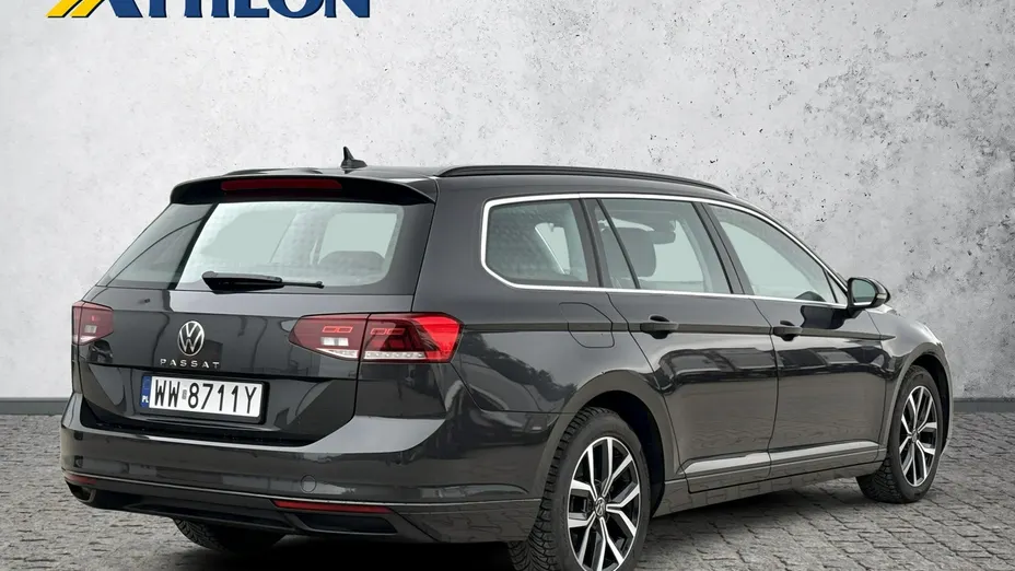 VOLKSWAGEN Passat -