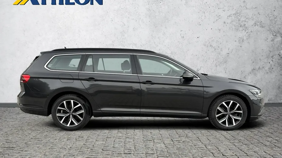 VOLKSWAGEN Passat -