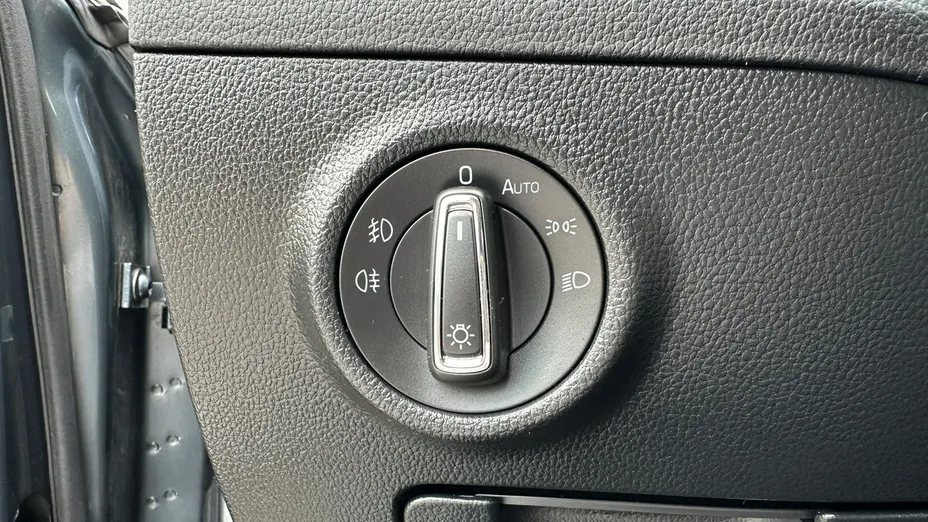 SKODA Superb -