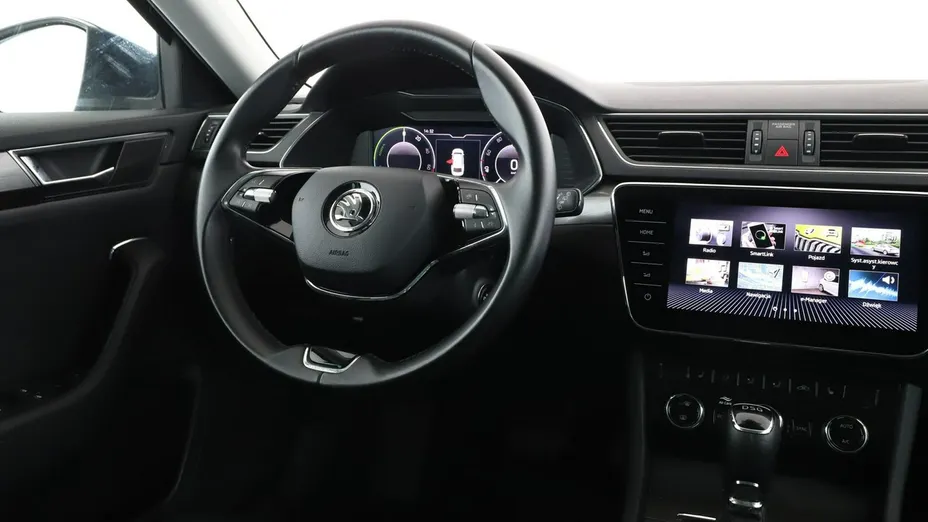 SKODA Superb -