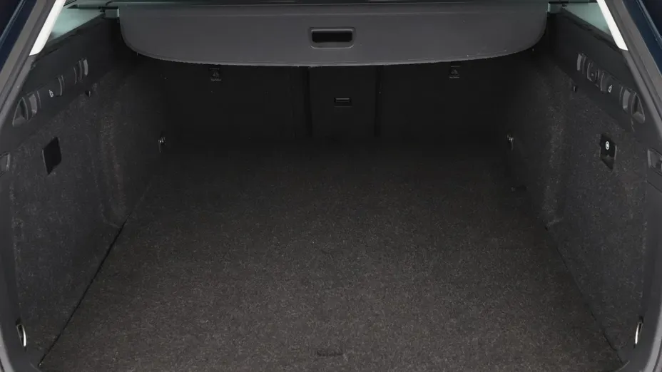 SKODA Superb -
