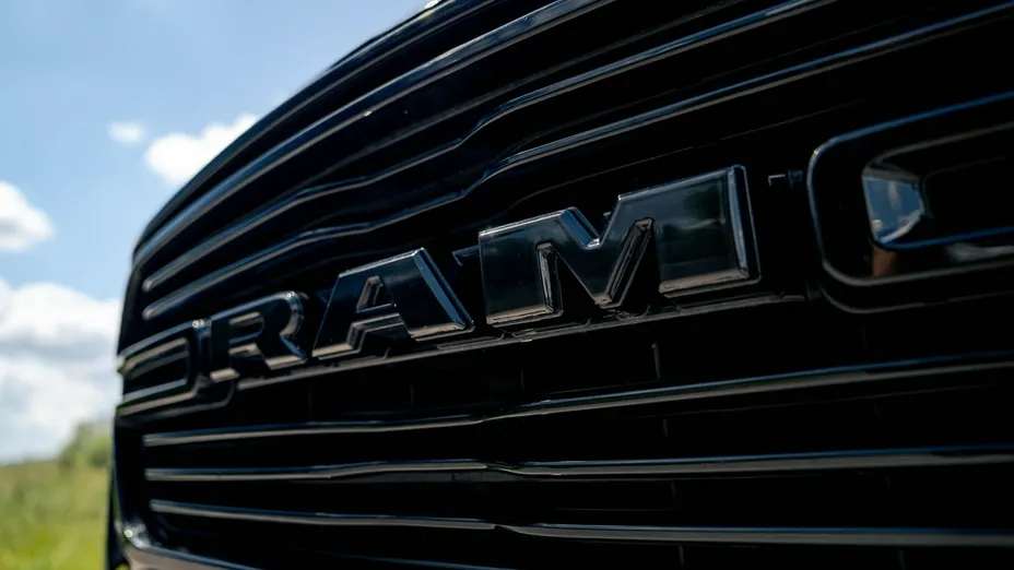 RAM 1500 -