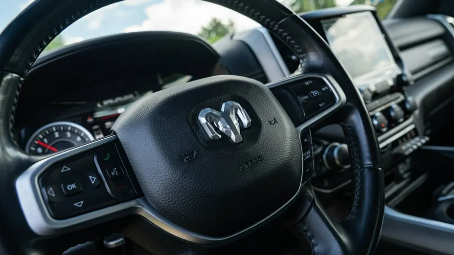 RAM 1500 -