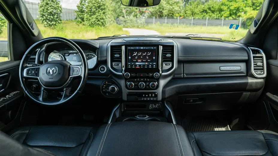 RAM 1500 -
