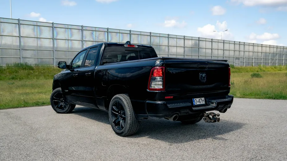 RAM 1500 -