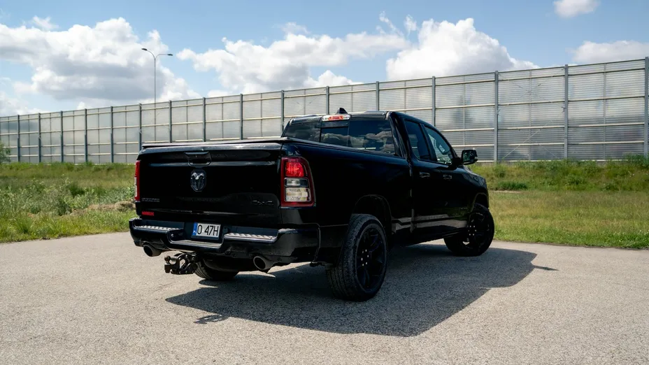 RAM 1500 -