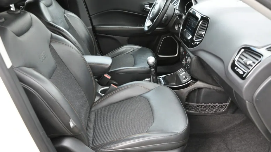 JEEP Compass -
