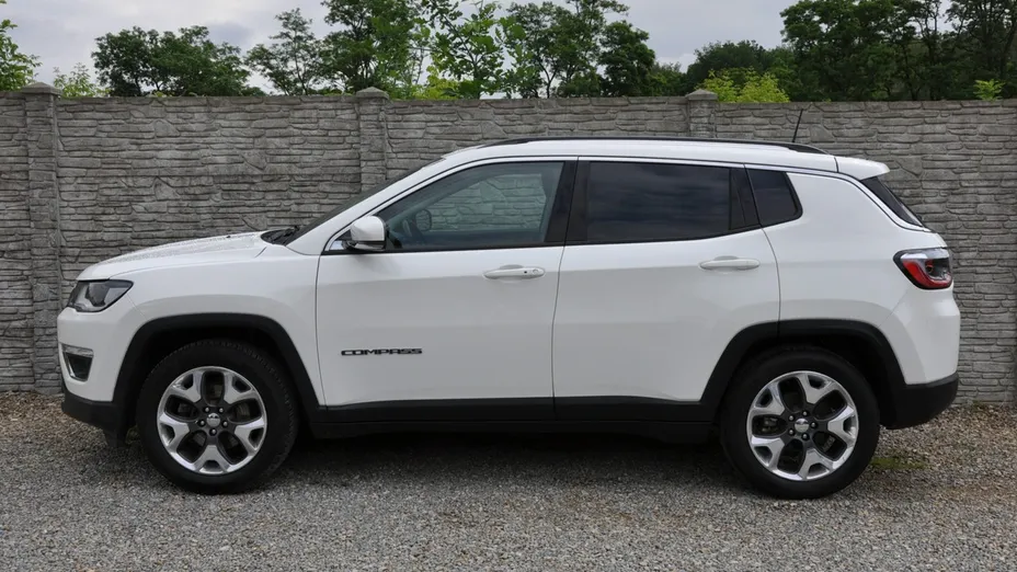 JEEP Compass -