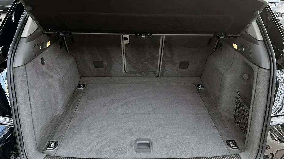 AUDI Q5 -