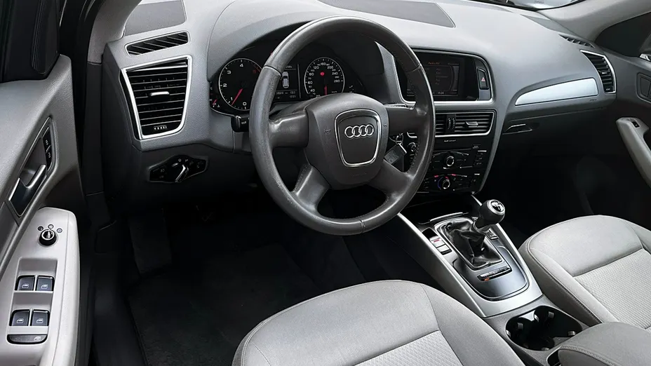 AUDI Q5 -