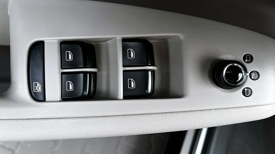 AUDI Q5 -