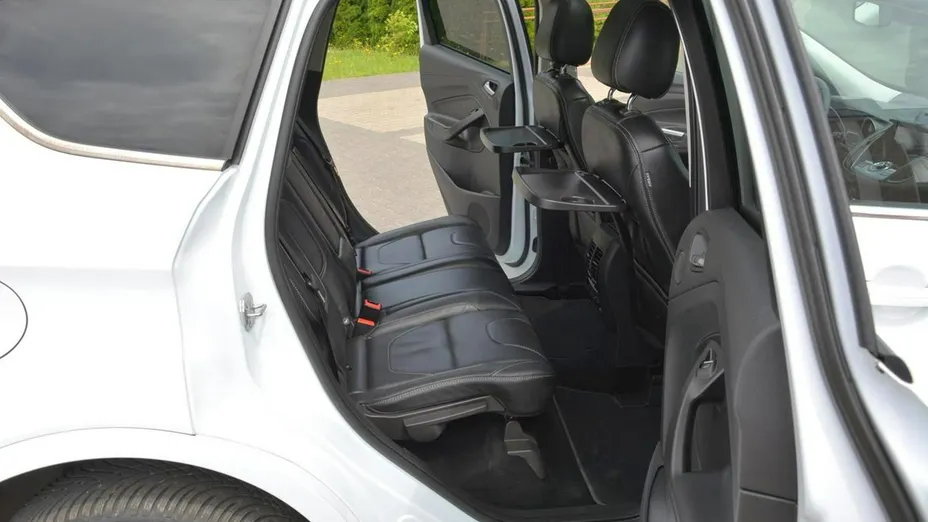 FORD Kuga -