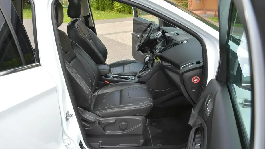 FORD Kuga -