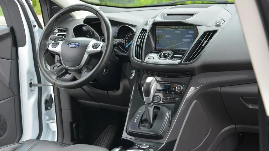 FORD Kuga -