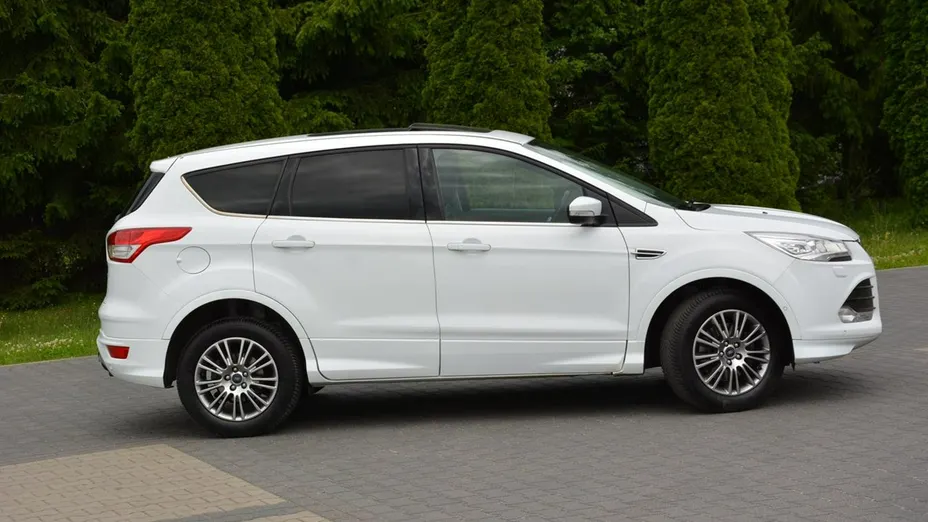 FORD Kuga -