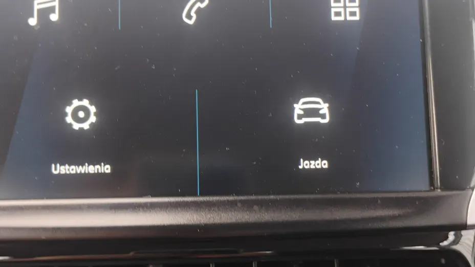PEUGEOT 208 -
