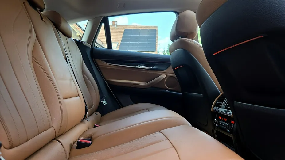 BMW X6 -