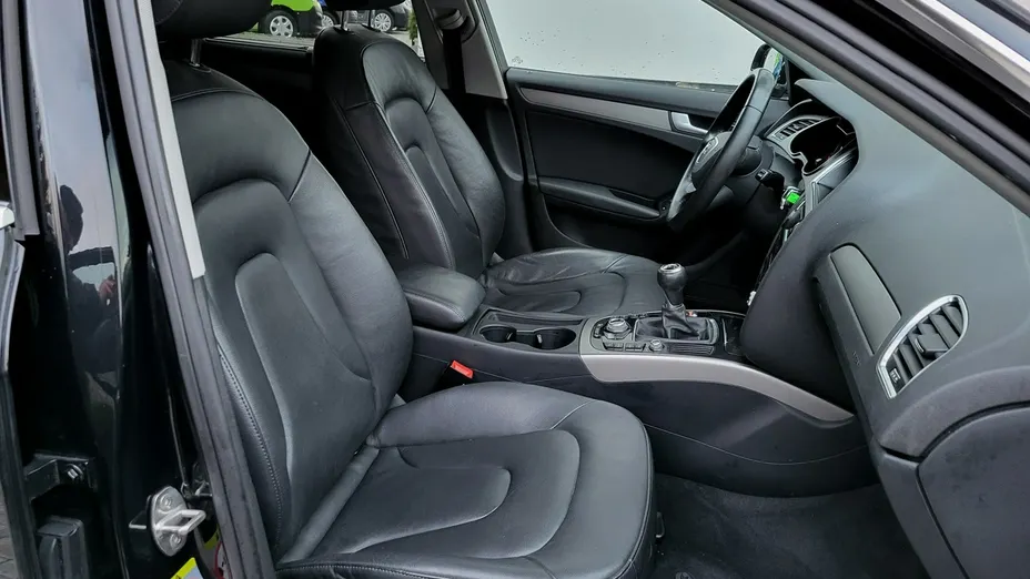 AUDI A4 -