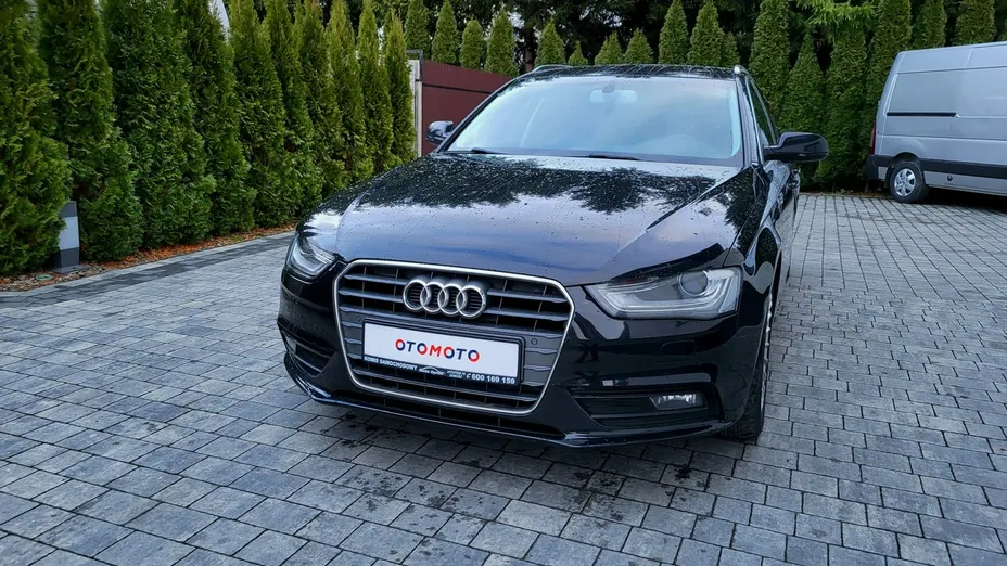 AUDI A4 -