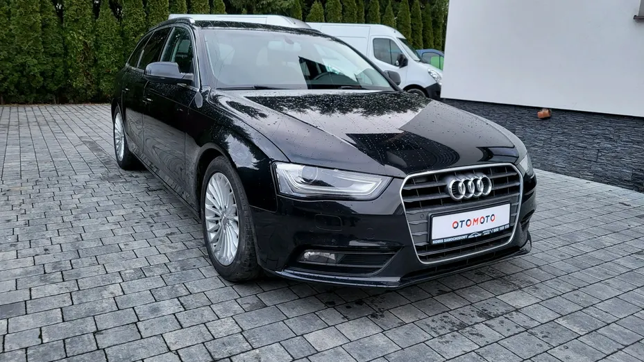 AUDI A4 -