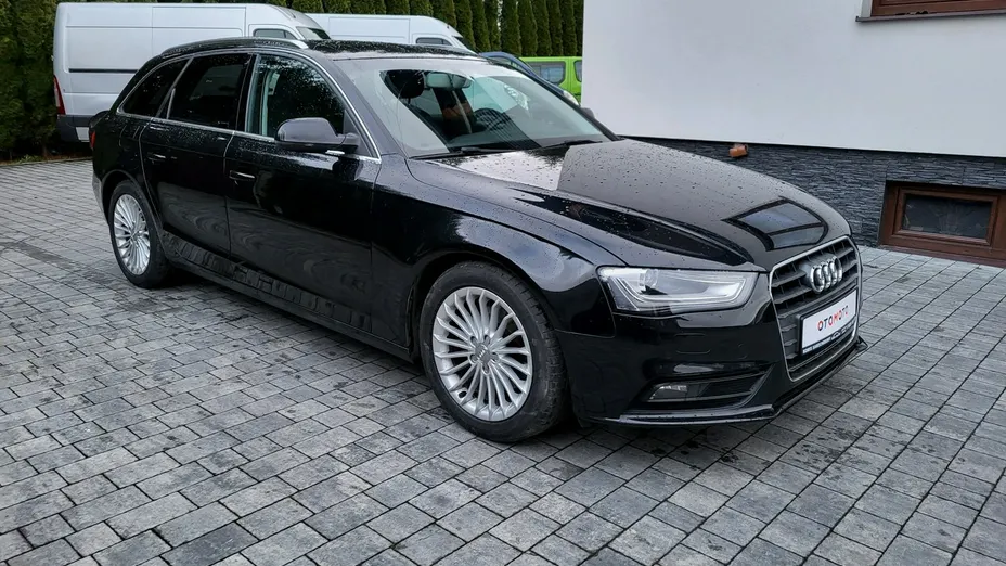 AUDI A4 -