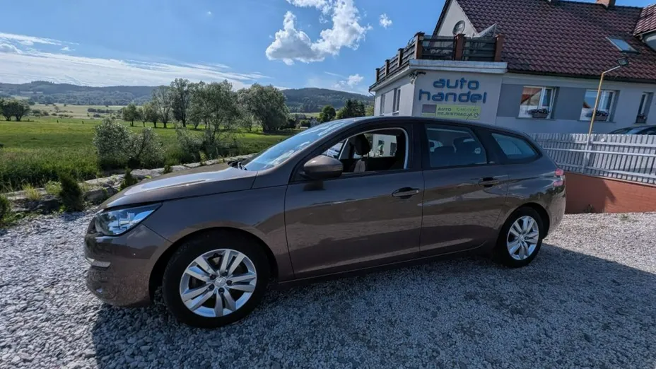 PEUGEOT 308 -