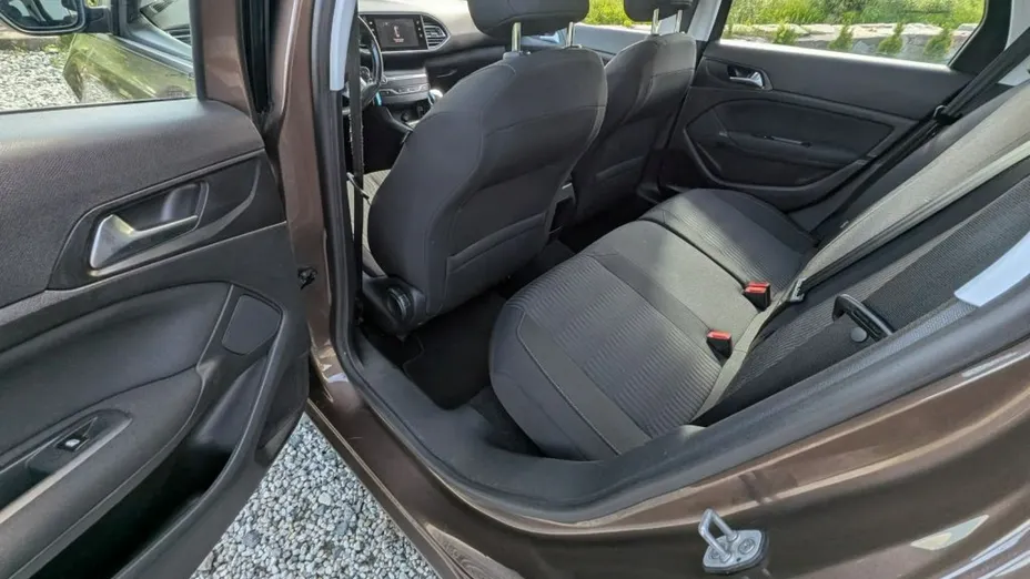 PEUGEOT 308 -