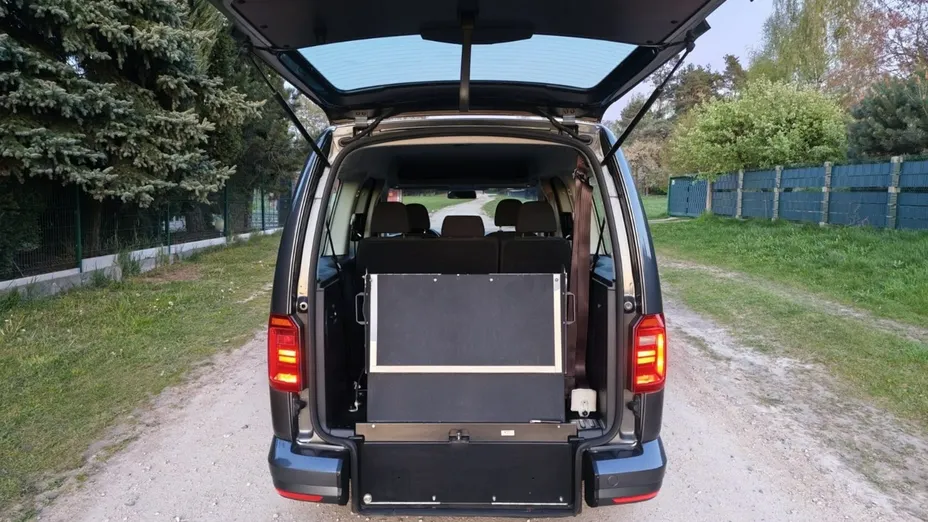 VOLKSWAGEN Caddy -