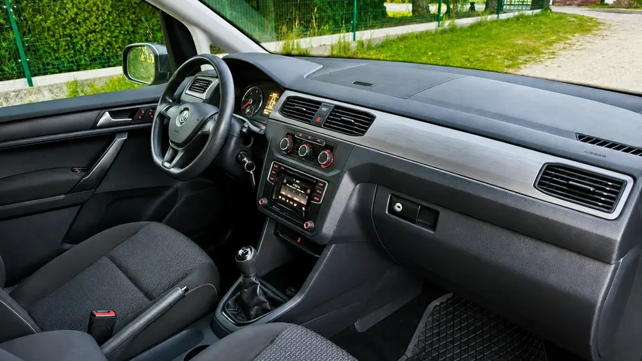 VOLKSWAGEN Caddy -